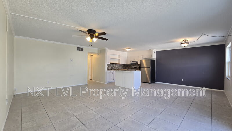 6777 Winkler Rd – photo 3