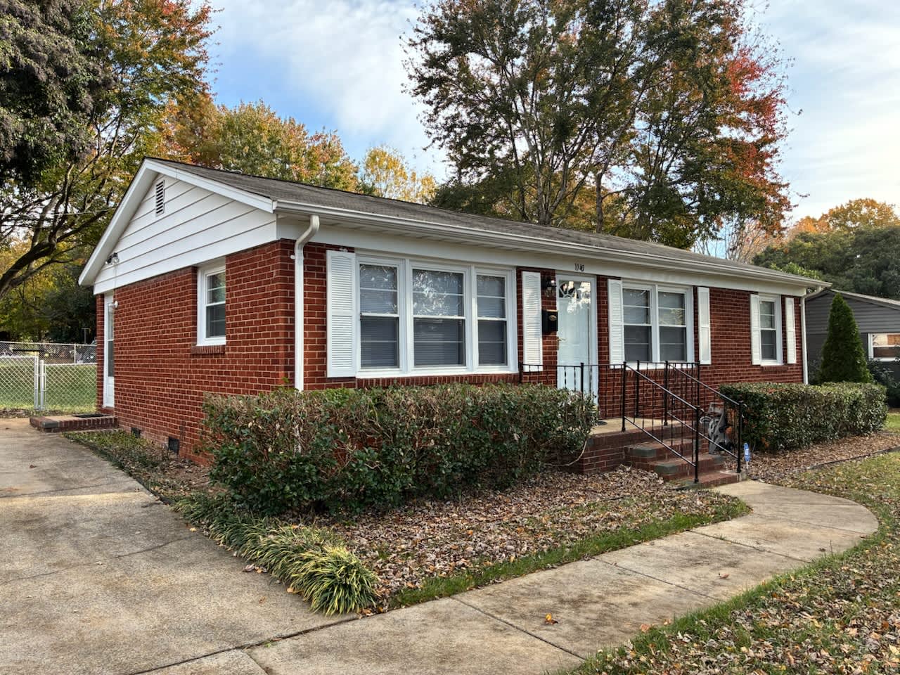 1040 Clanton Rd – photo 1