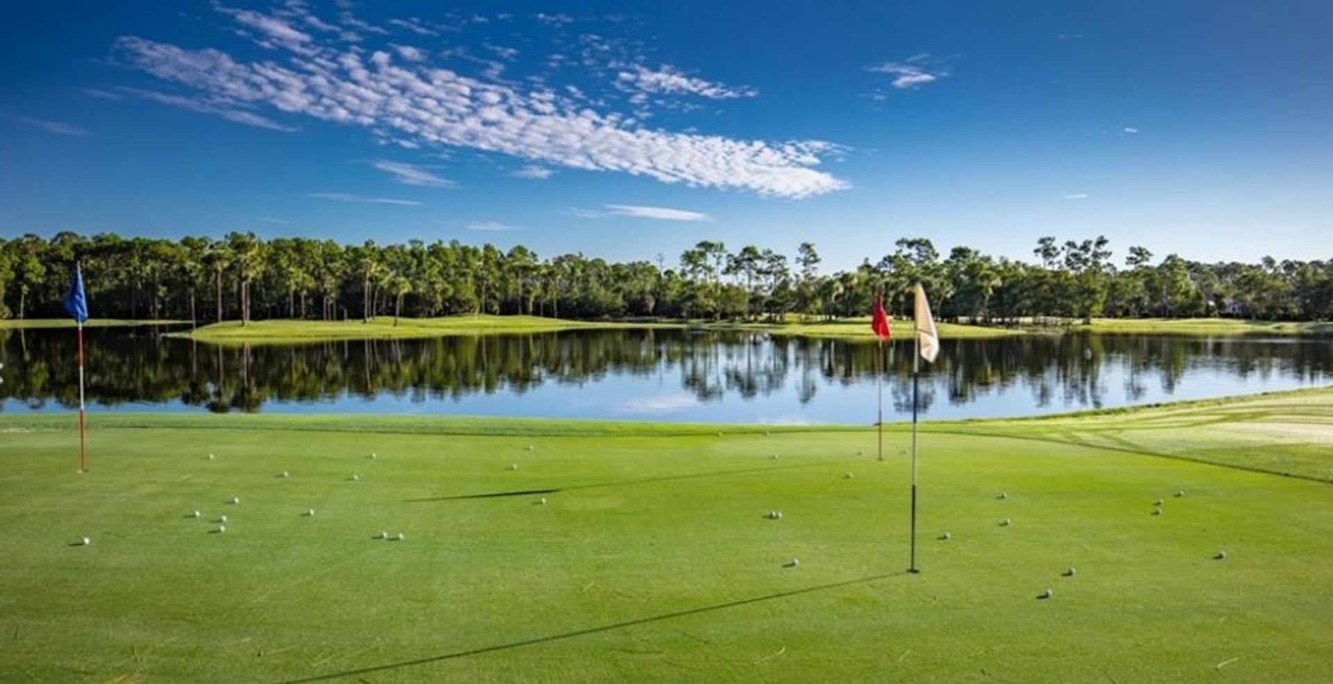 Golf Enthusiasts Prestigious Vanderbilt Country Club Beautiful 3 Bed 2 Bath Condo With Optional Golf Transfer For Those Golfers – photo 3