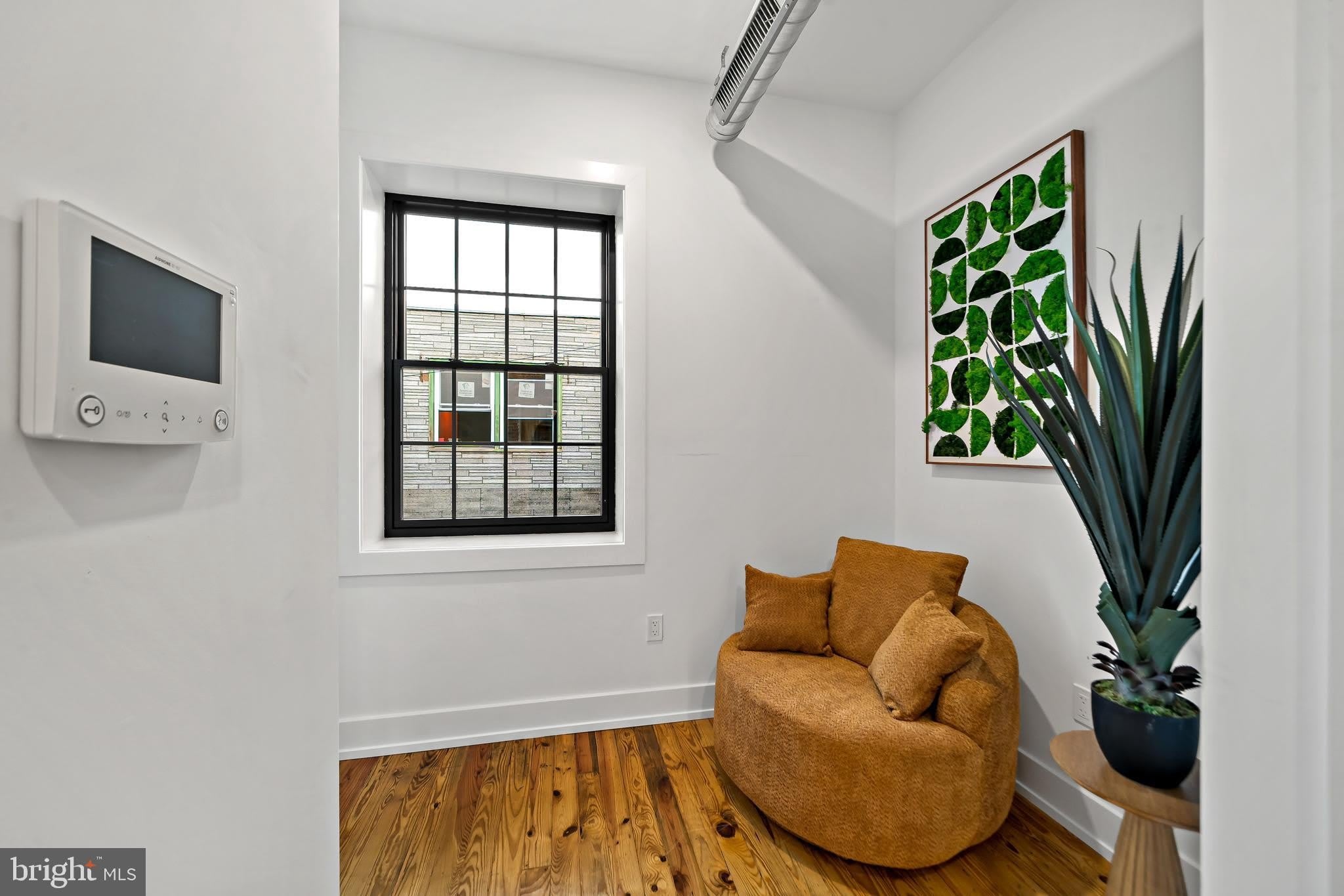 1935 S BANCROFT Street – photo 3