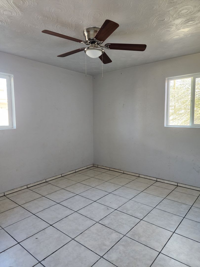 3 Bedroom in Phoenix! – photo 4