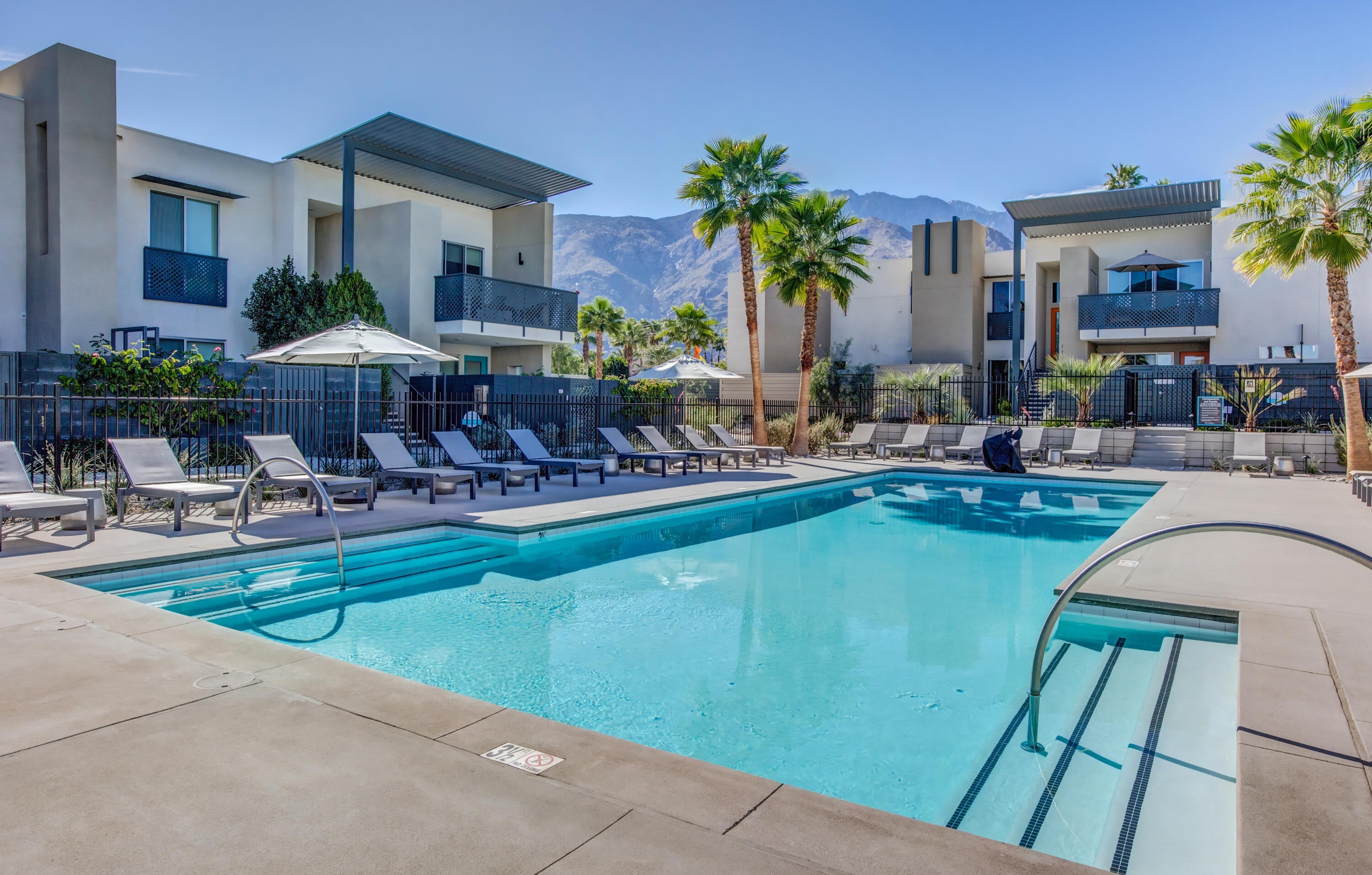 160 The Riv – photo 2