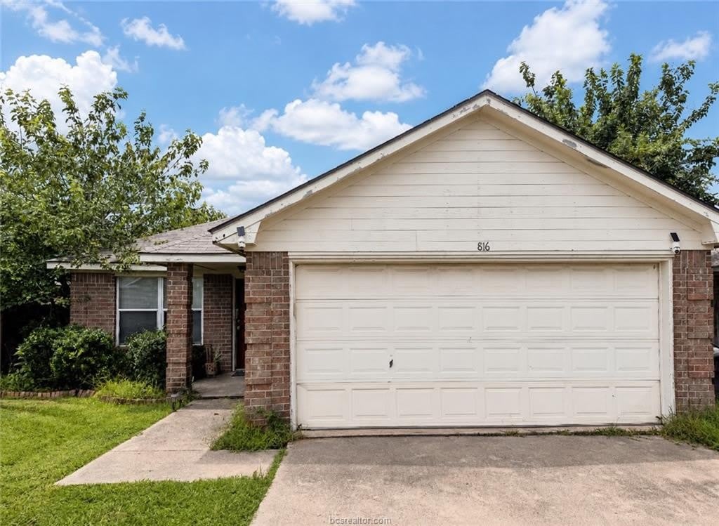 816 Azalea Court – photo 1