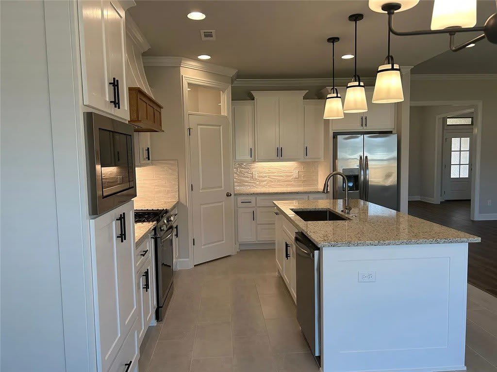2413 Salmon Street – photo 3