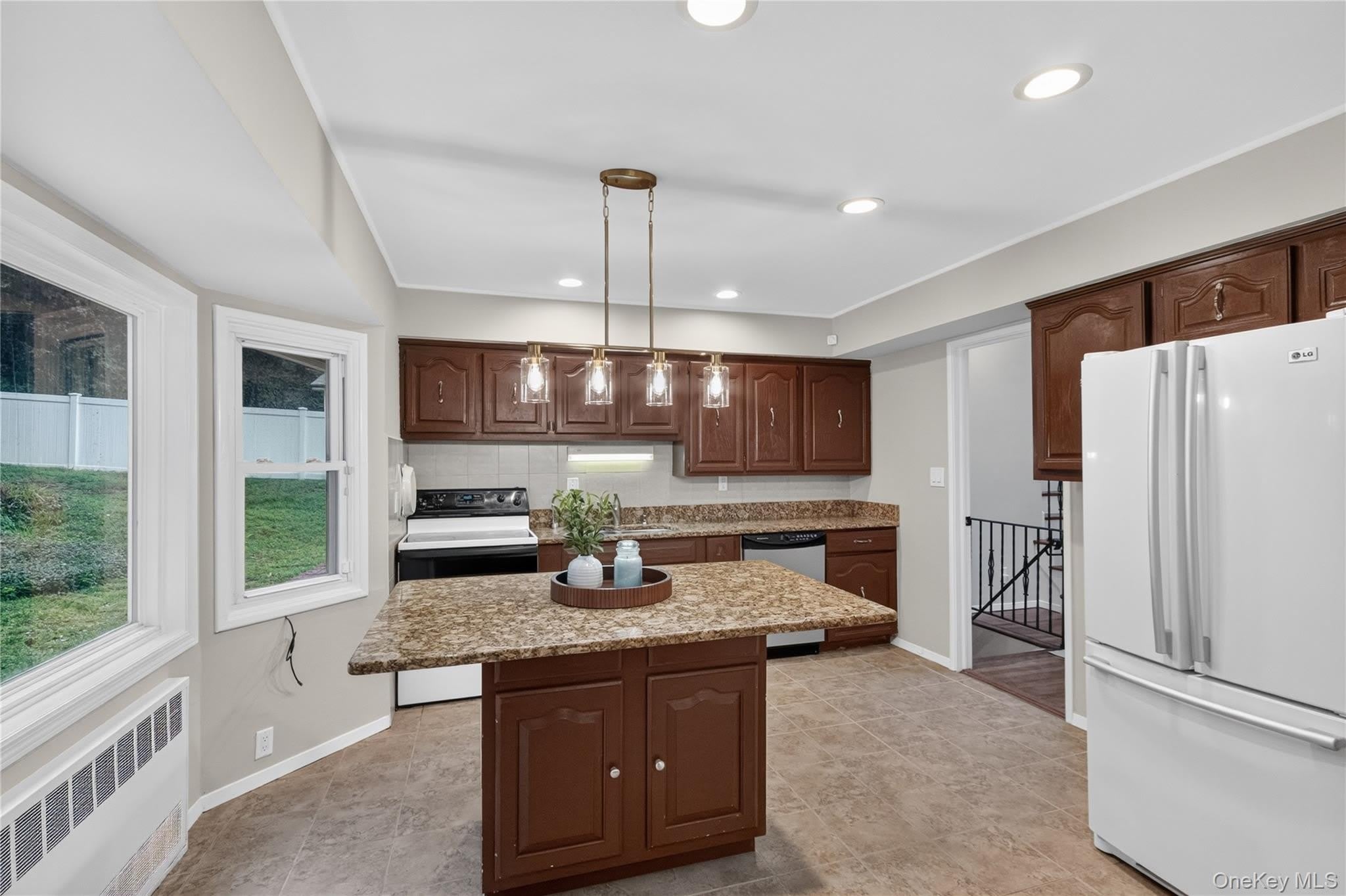 10 Sycamore Road – photo 3
