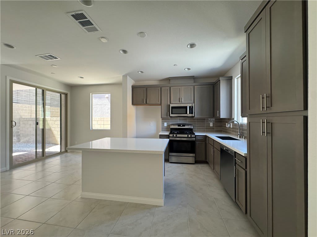 1823 Passerine Street – photo 5