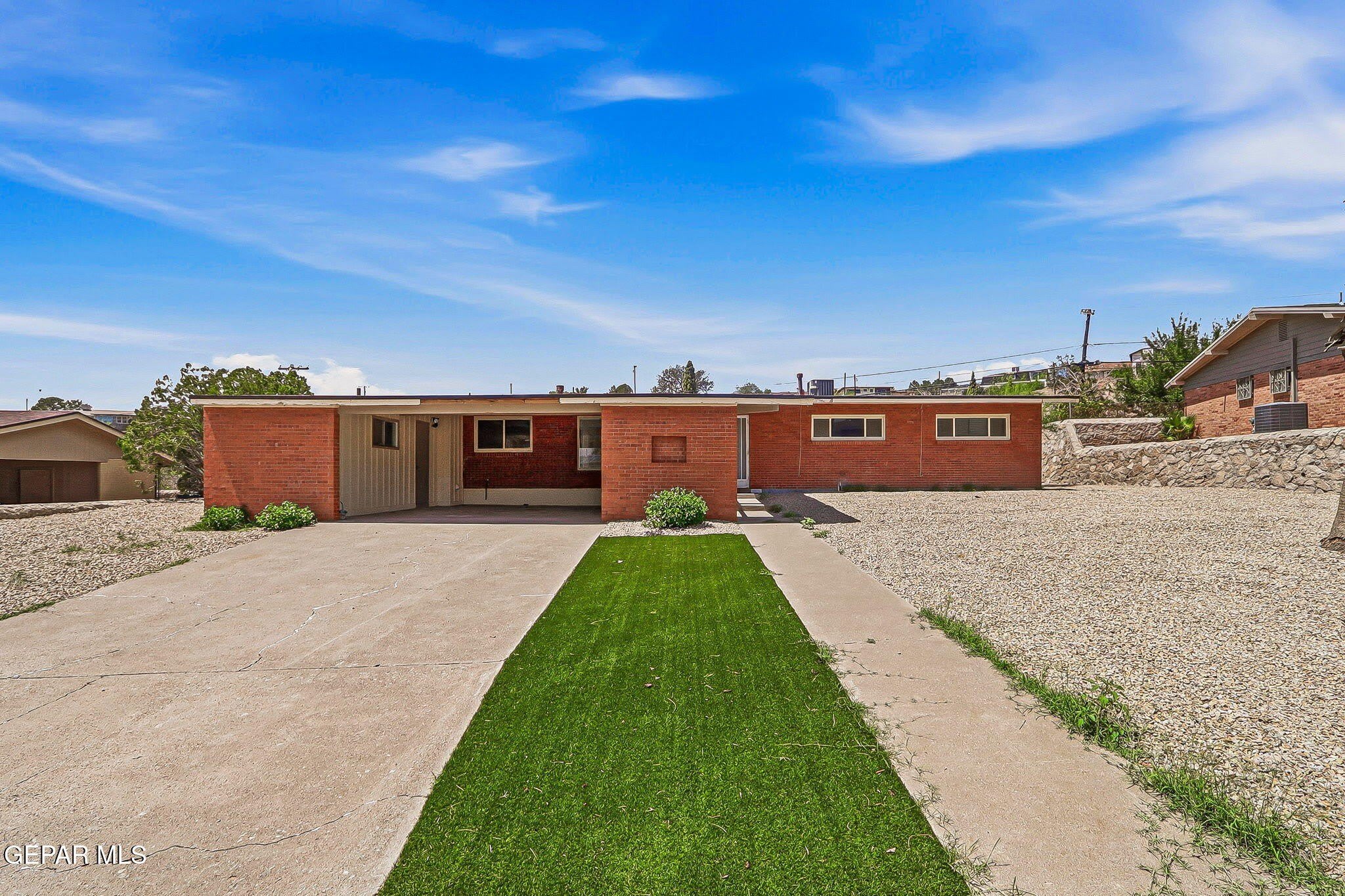 4233 HAMPSHIRE Lane – photo 2