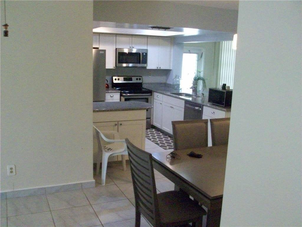5039 NW 42 Street – photo 5