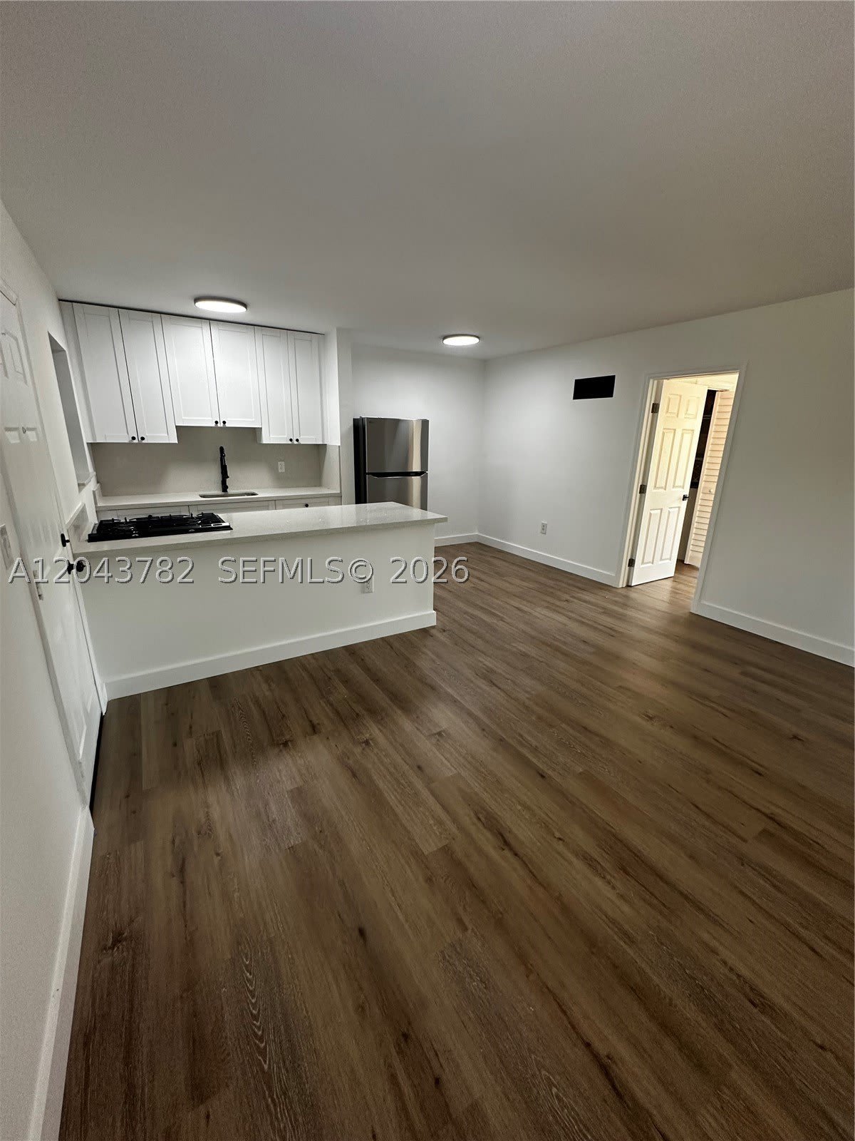 1255 W 49th Pl – photo 2