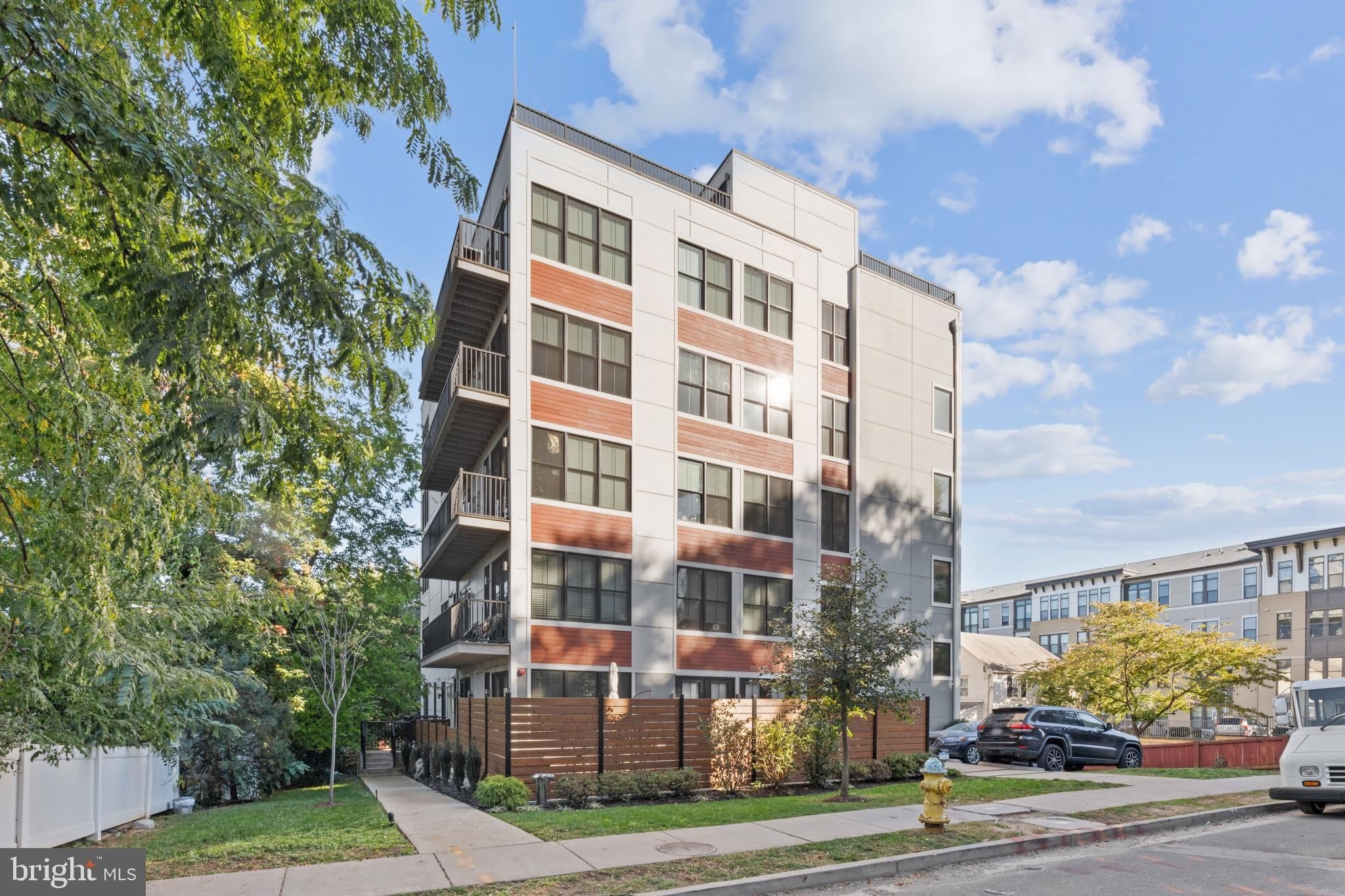 1245 N Pierce Street – photo 1
