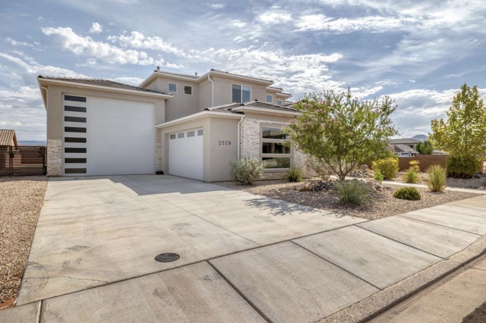 Ultimate Desert Oasis (Pool & 6 Car Garage) – photo 3