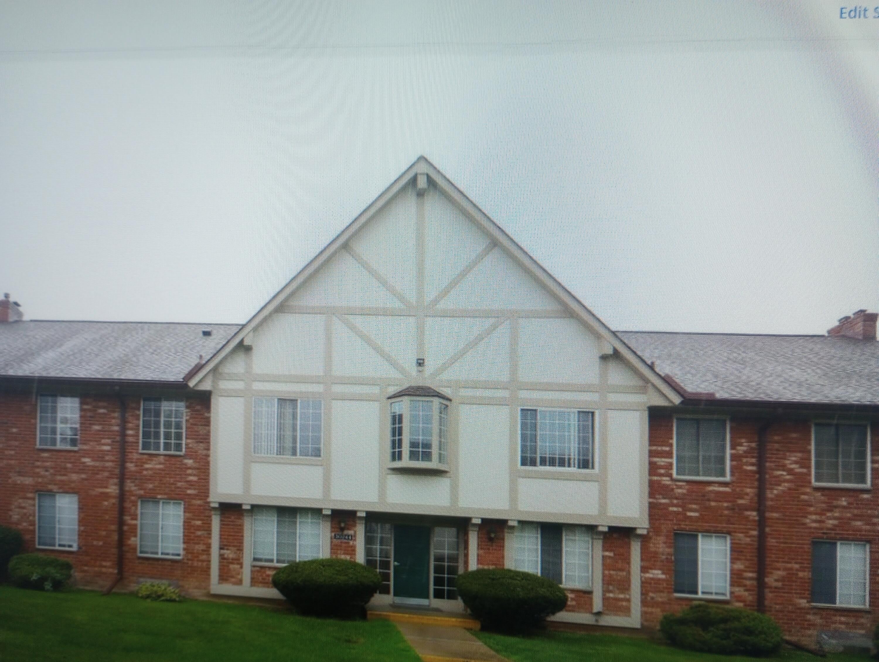 30224 Southfield Road – photo 1