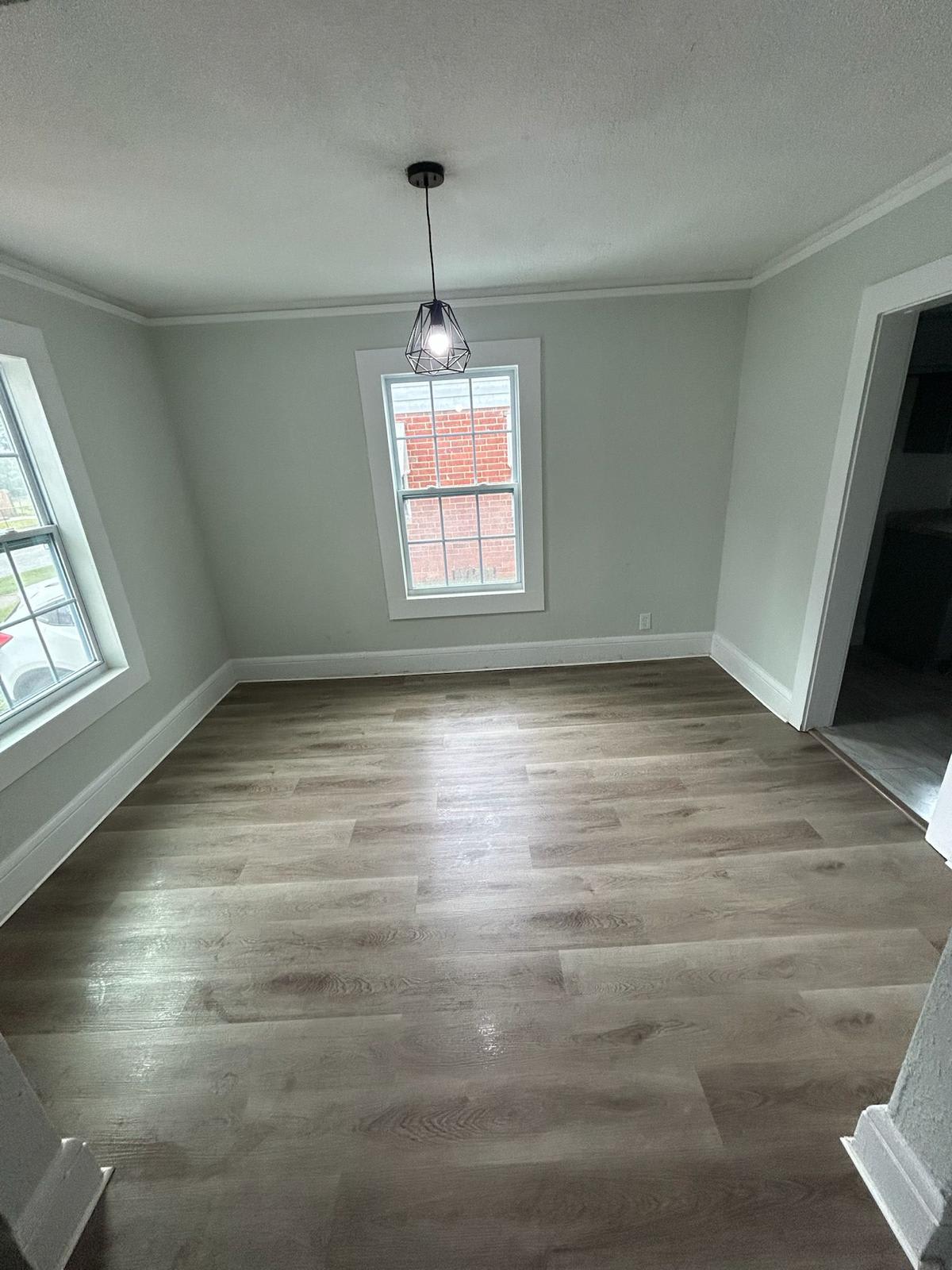 1335 W 9Th St – photo 3