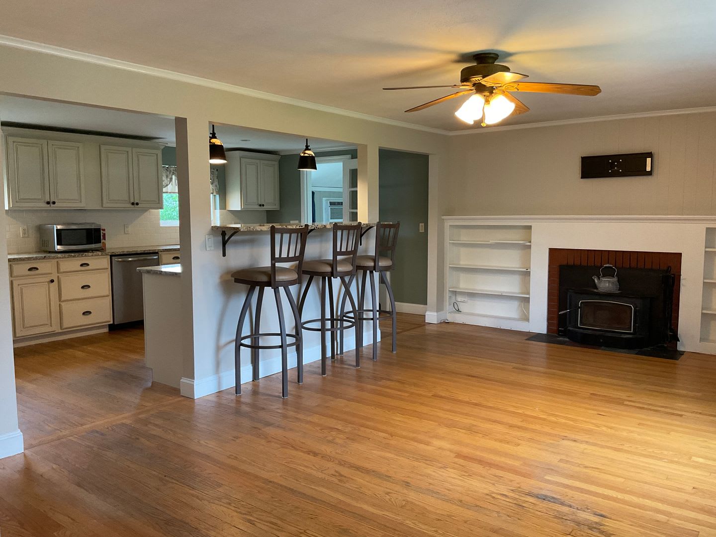 3 bedroom Ranch – photo 3