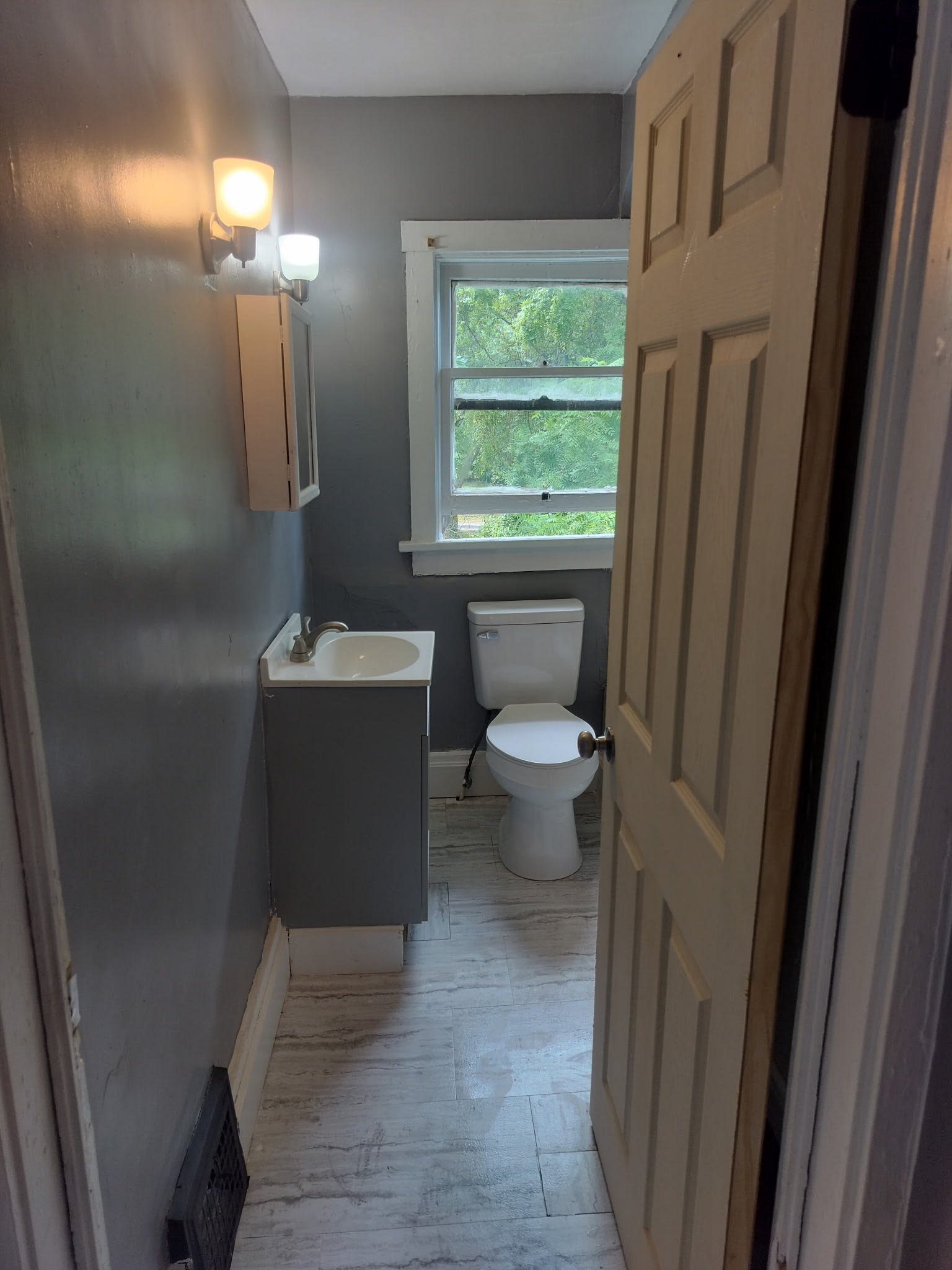 138 Harrison Ave – photo 3