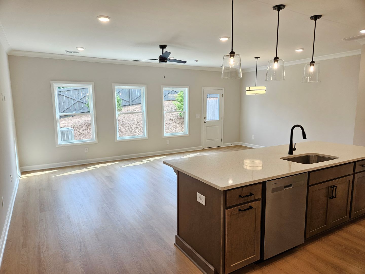 Don't miss out on this brand new 3 bed 2.5 bath Townhome located in Acworth – photo 3