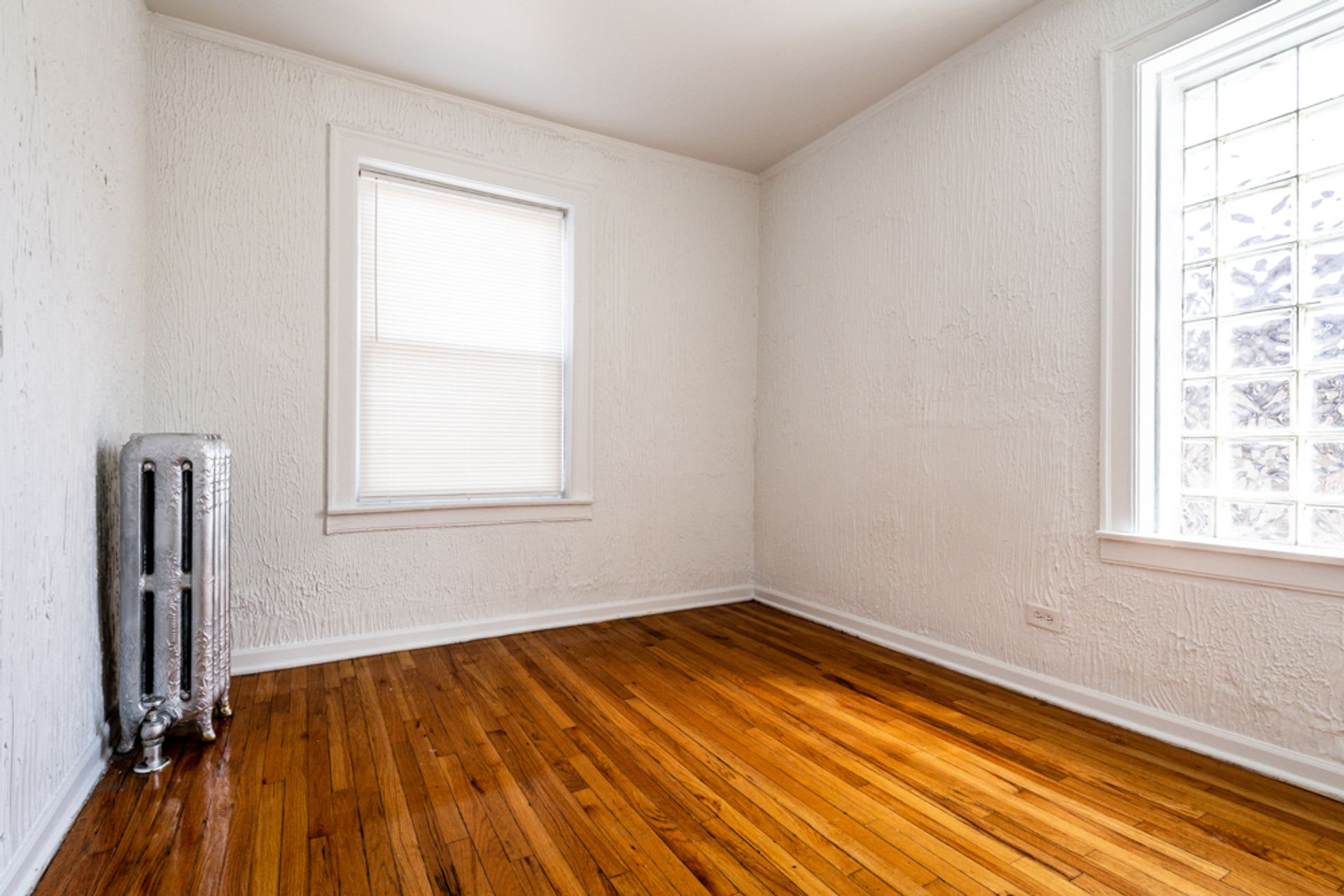 8057 S Laflin Ave – photo 3
