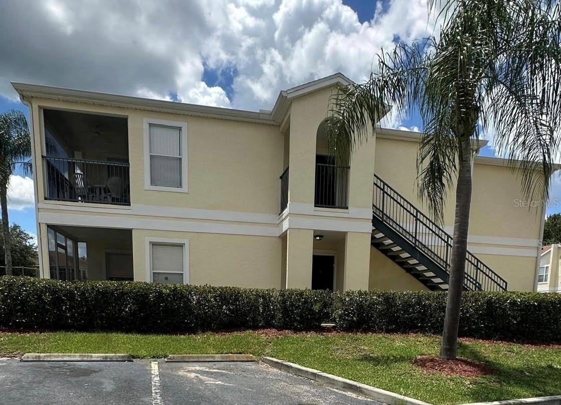 8804 GRAND PALMS Circle – photo 1
