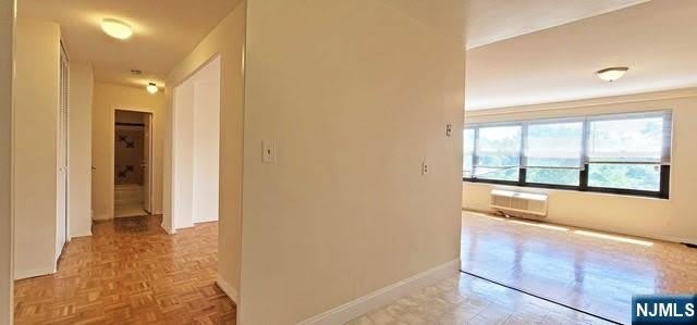 2348 Linwood Avenue – photo 2