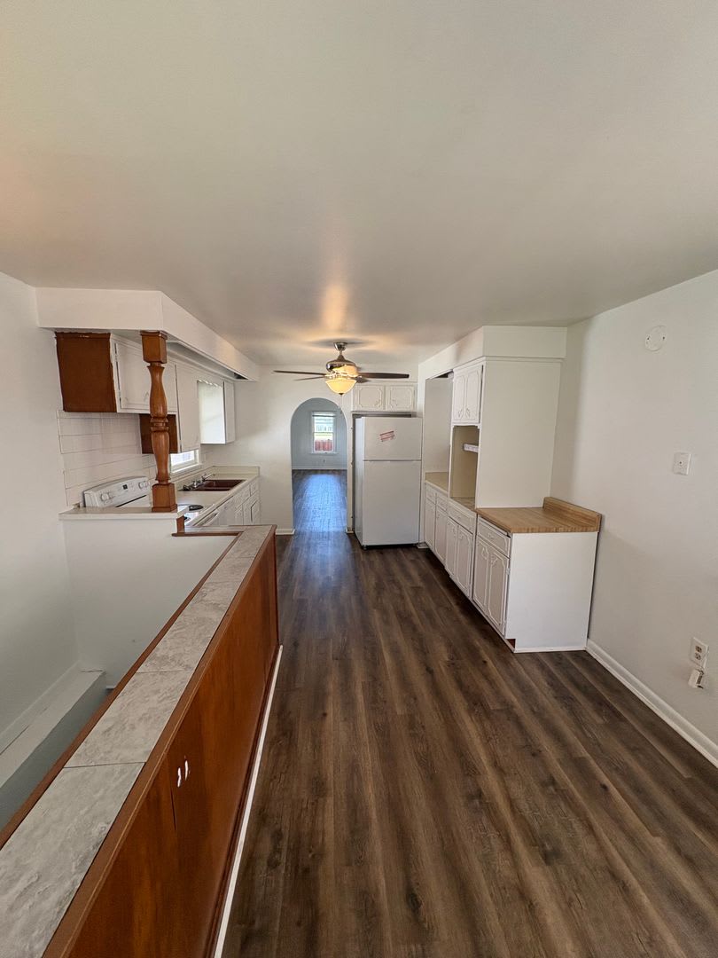 Freshly Turned 2-Bedroom House in Peoria — Move-In Ready, Appliances Included – photo 5