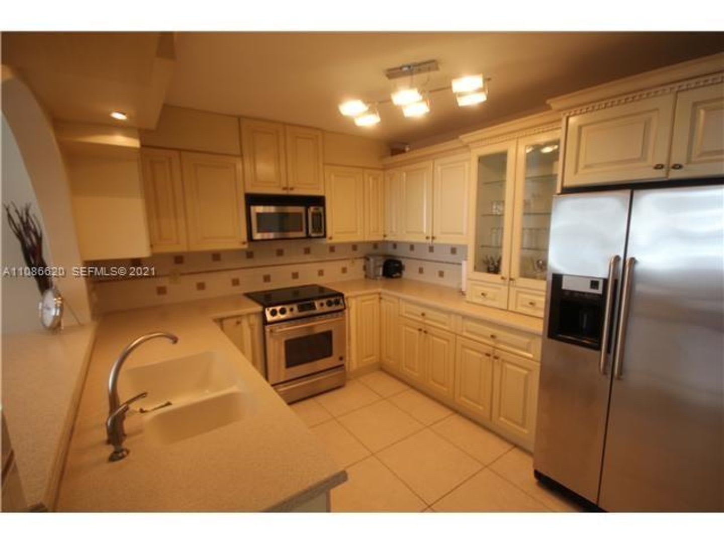 5151 Collins Av cu-1030, Miami Beach, FL 33140 – photo 1