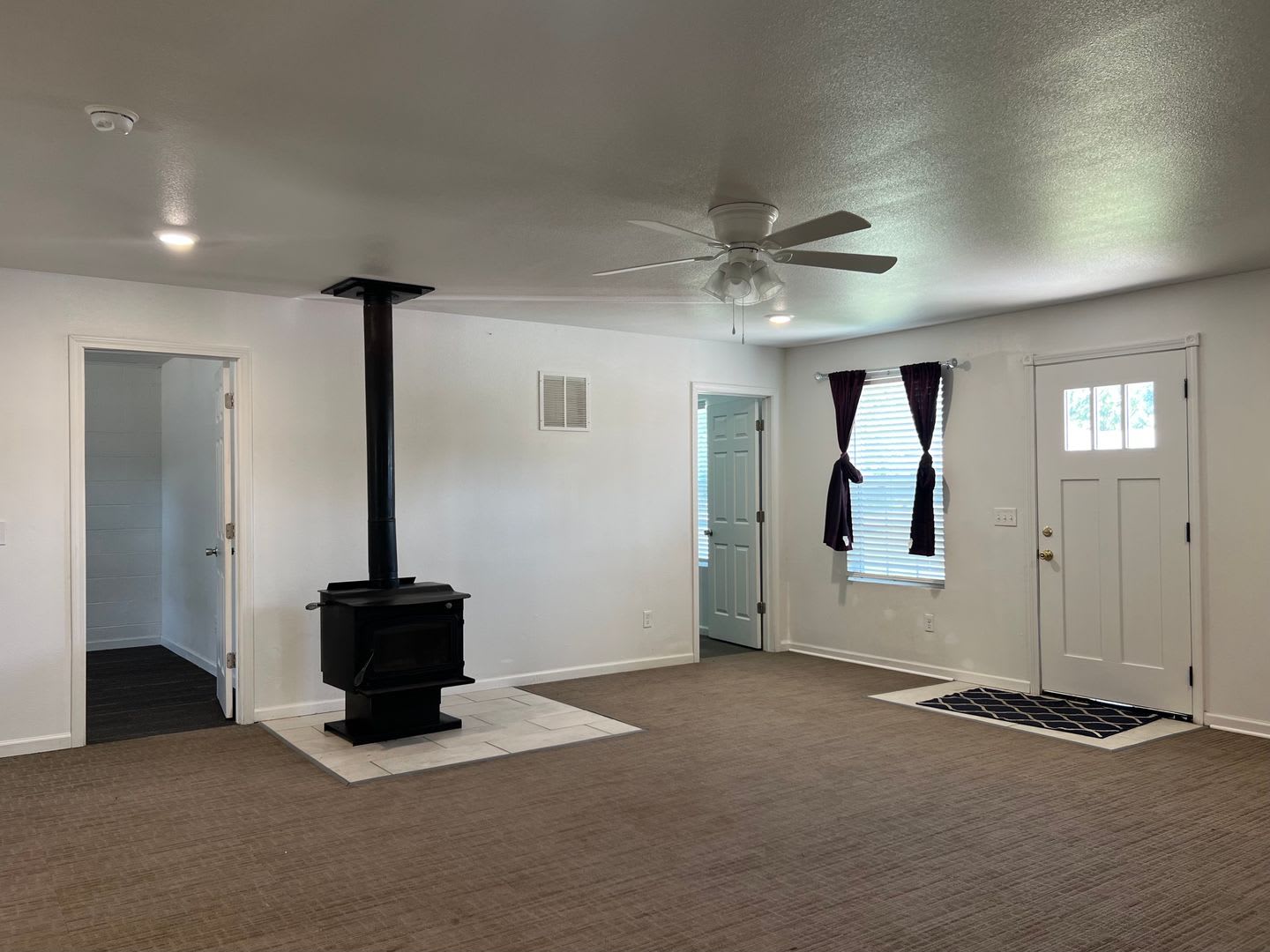 3 Bedroom 1 Bathroom Duplex in Webb City School District – photo 2