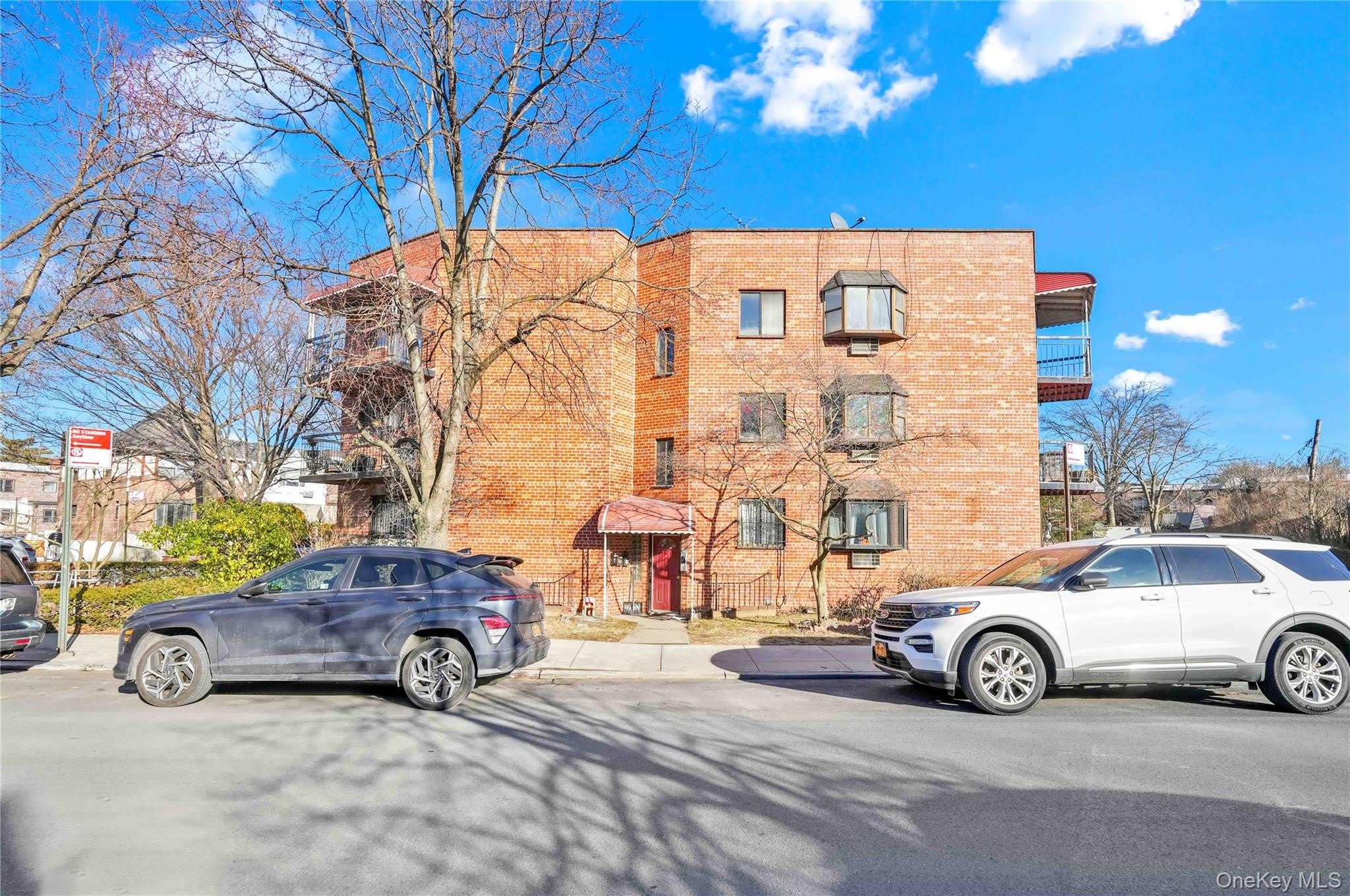 67 07 Selfridge Street – photo 2