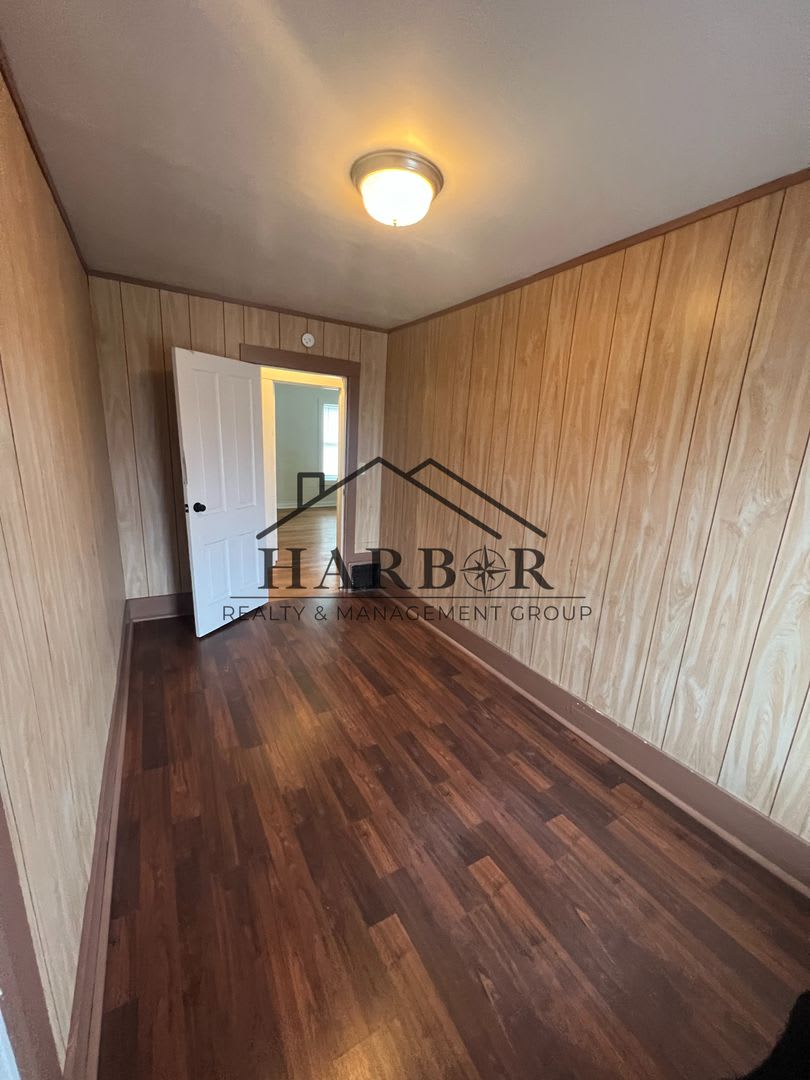 1005 1st Ave. SW – photo 3