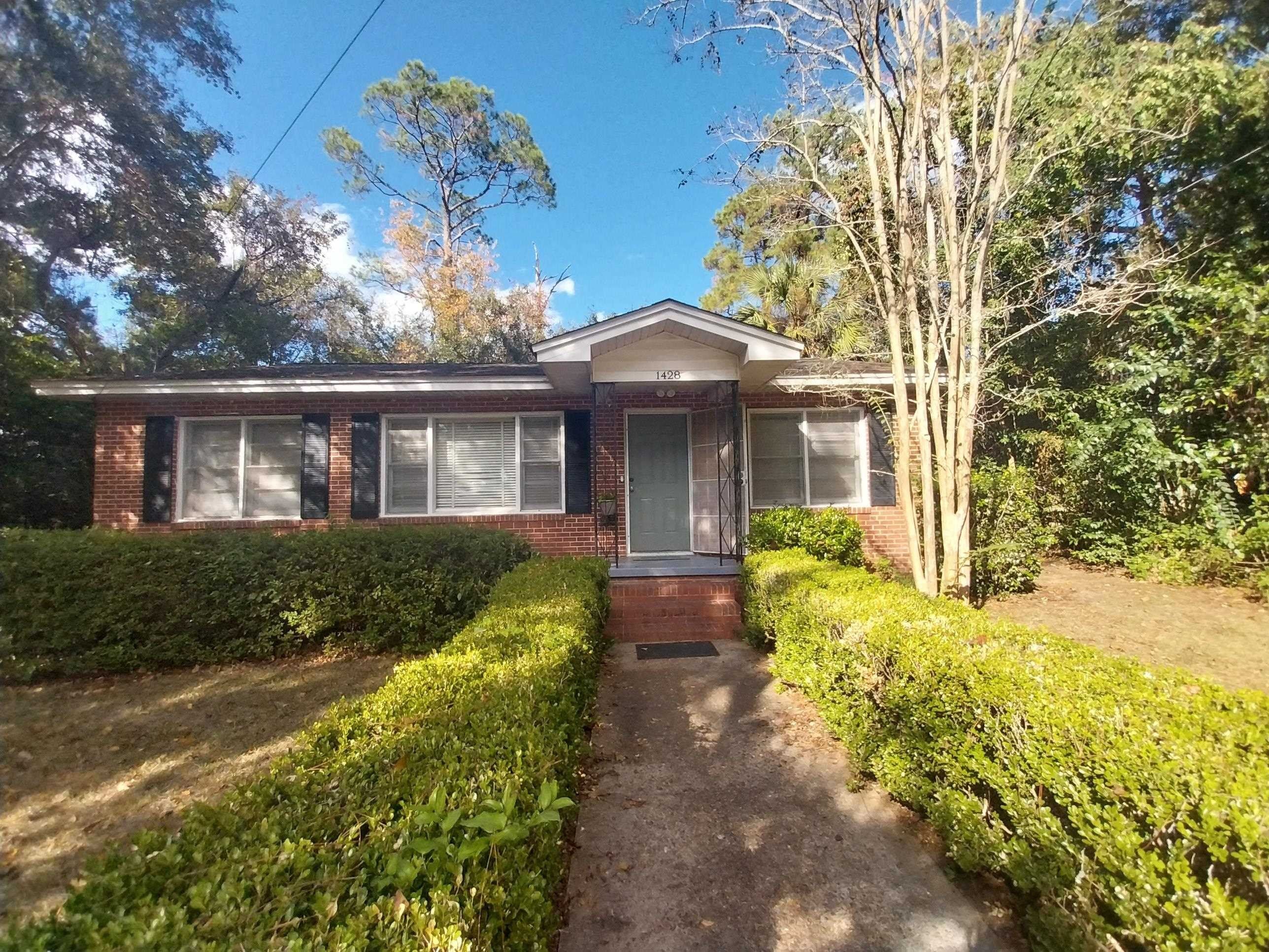 1428 Charlotte Street – photo 1