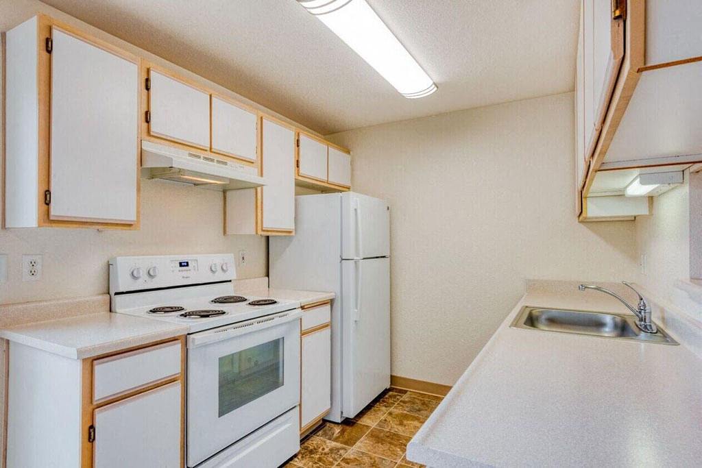 Willamette Falls Court Apartments – photo 4