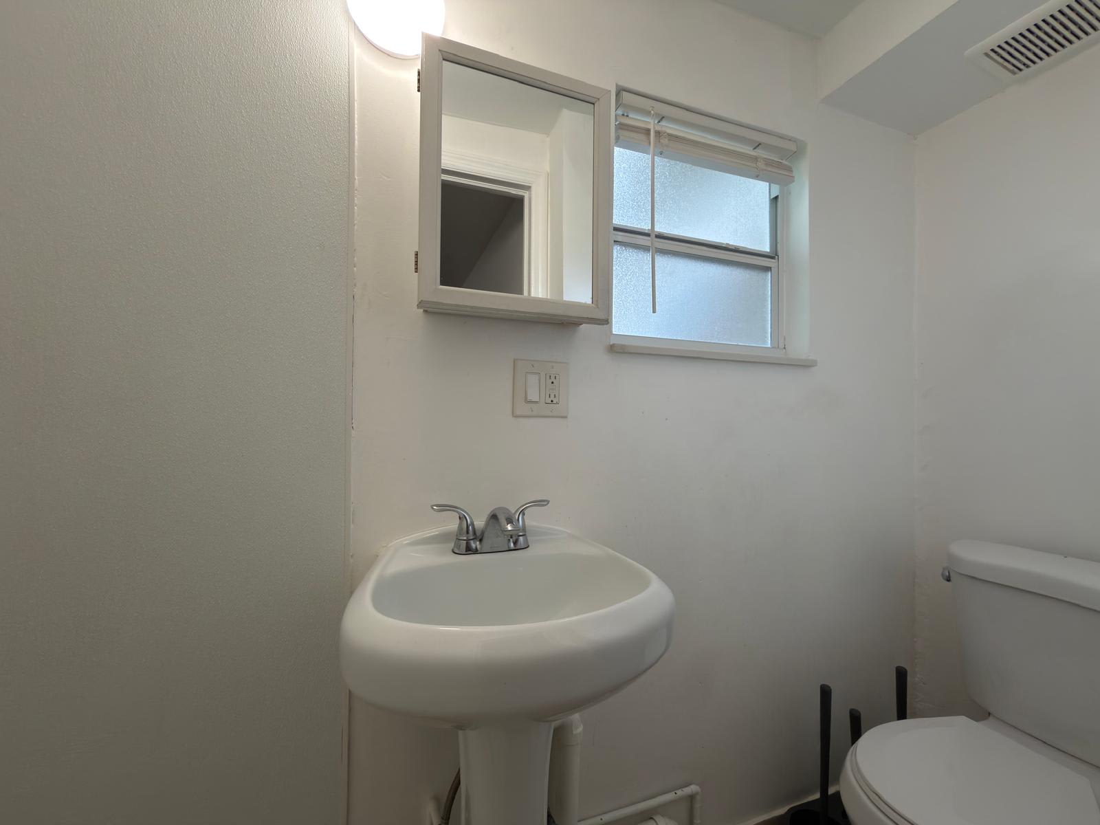 10335 Northwest 2nd Court – photo 4