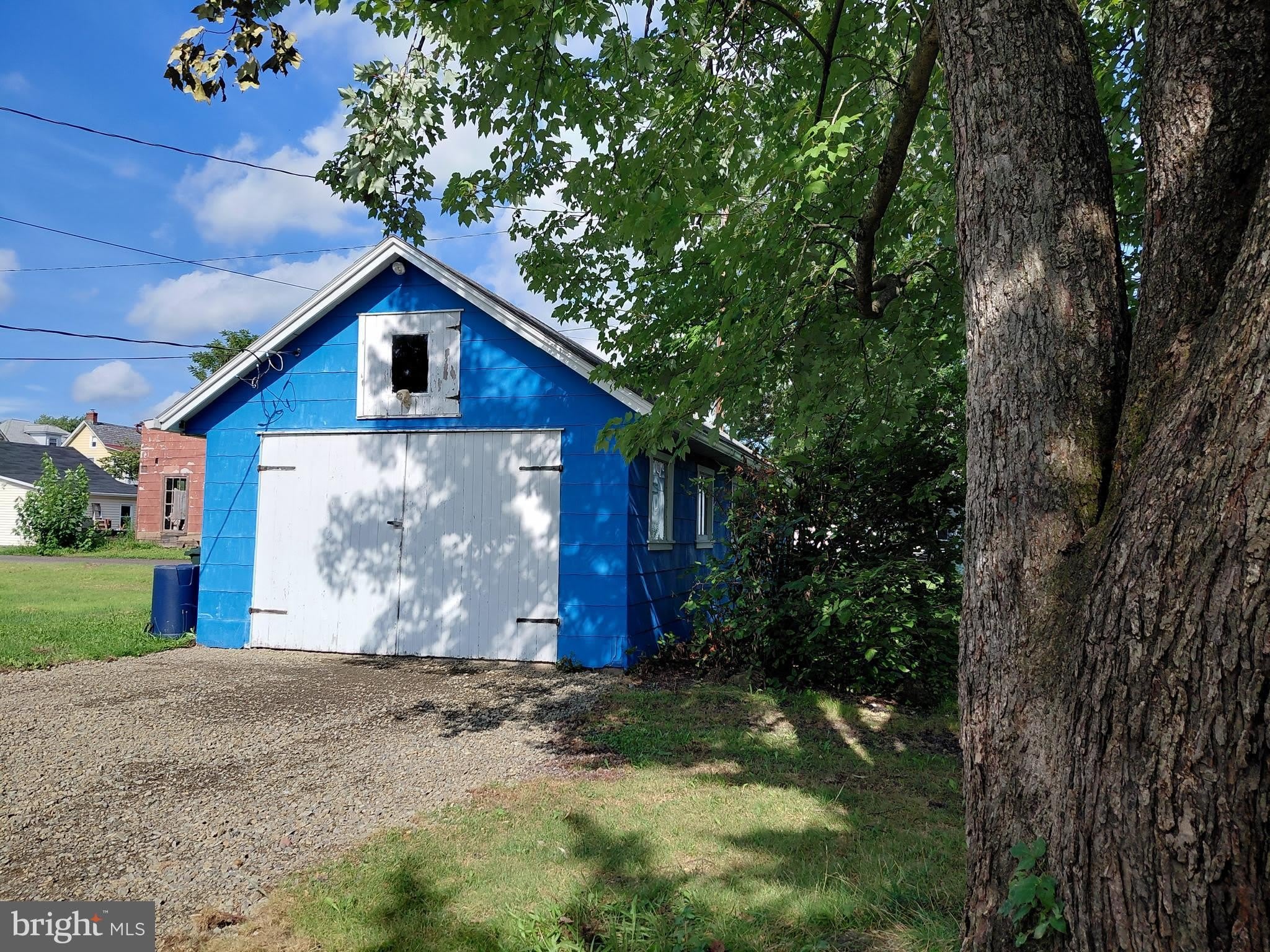 205 E MILL Street – photo 4