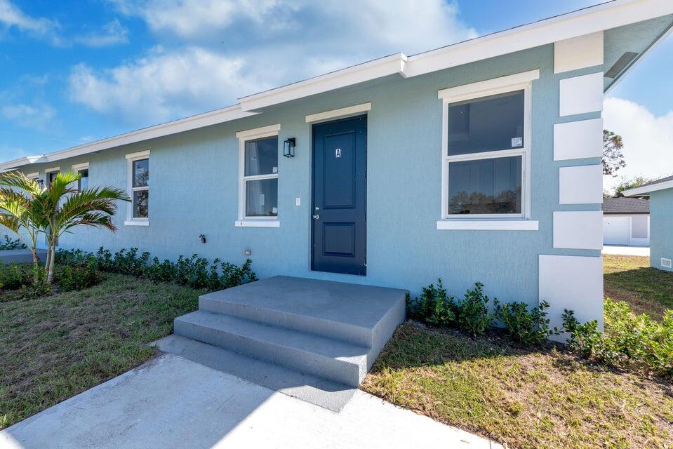 248 Rotonda Boulevard W New Unit C – photo 4
