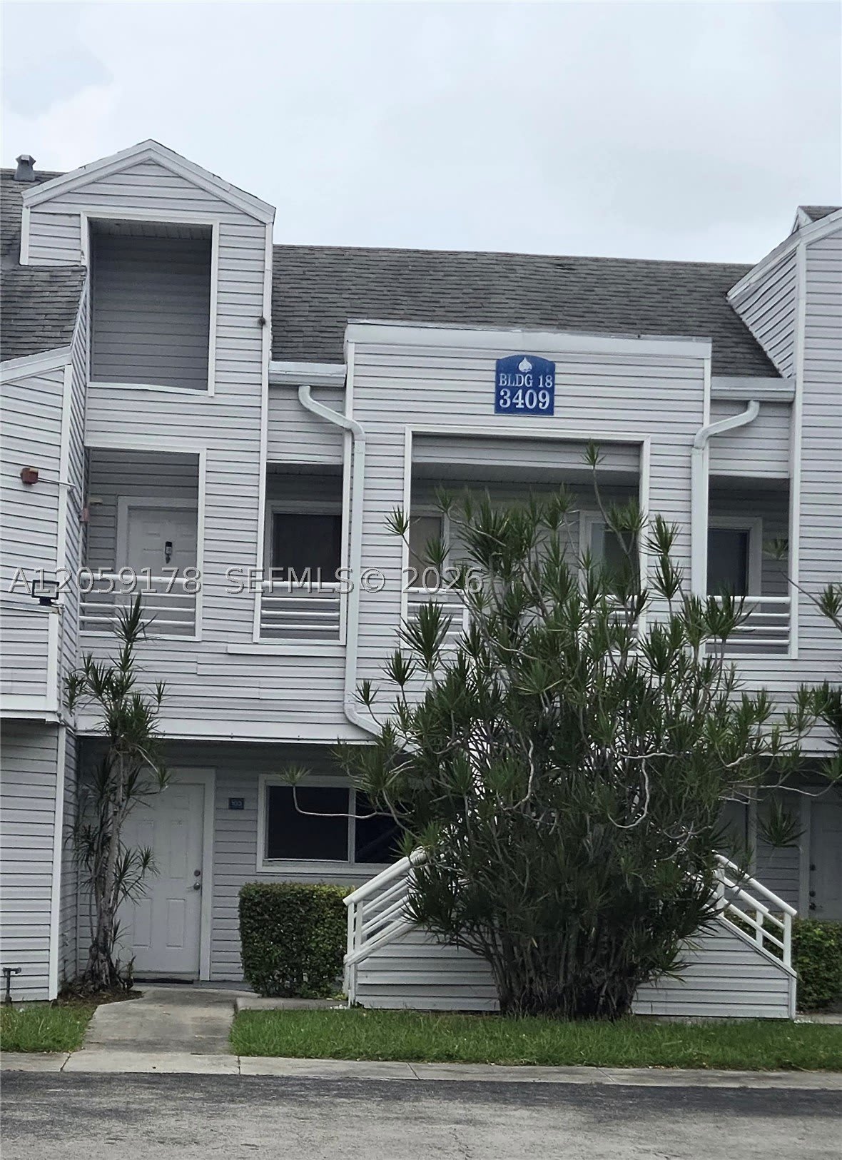 3409 NW 44th St – photo 3