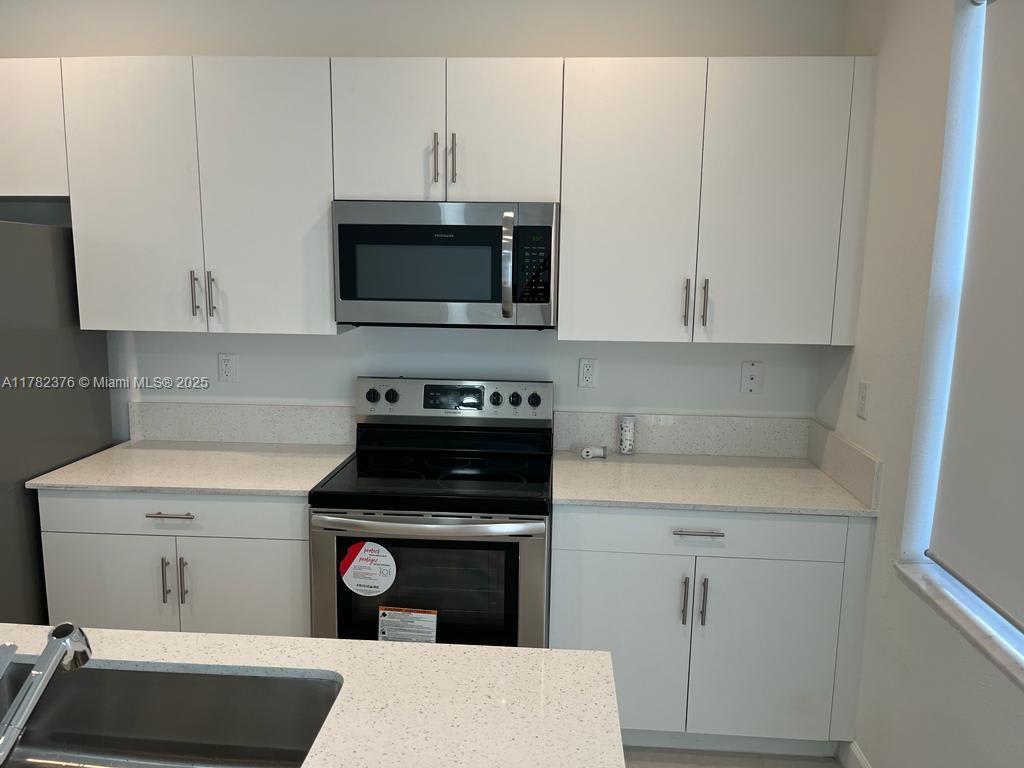 25556 Southwest 108th Avenue – photo 5