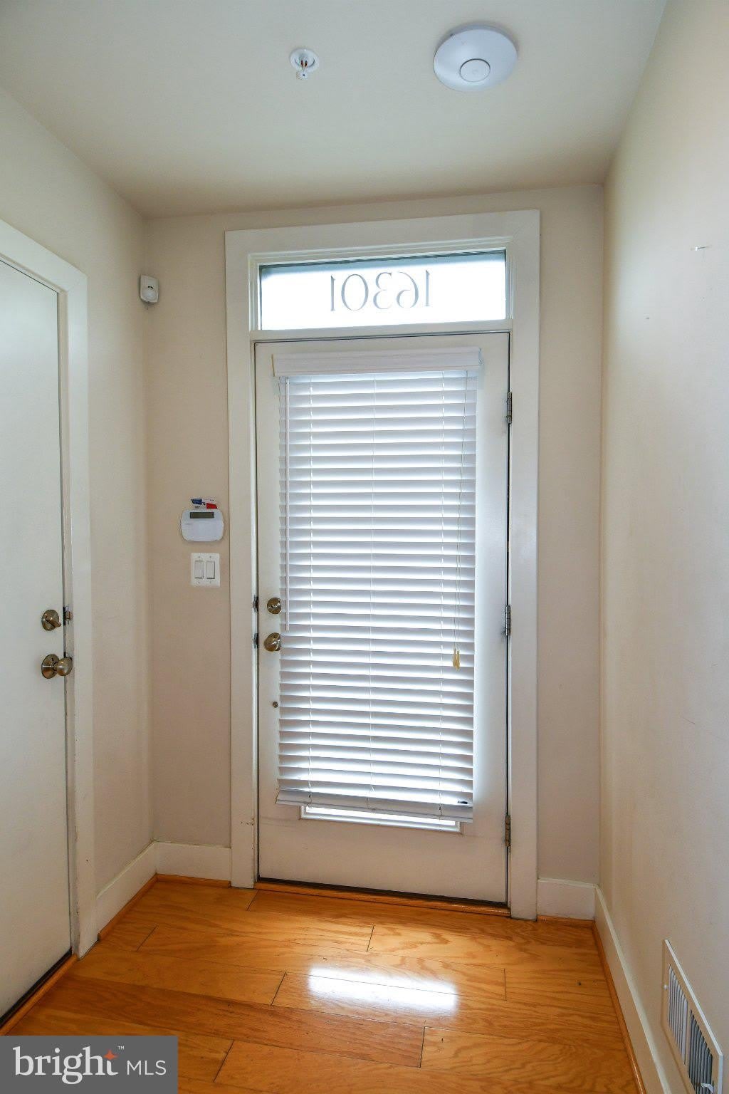 16301 COLUMBUS Avenue – photo 3