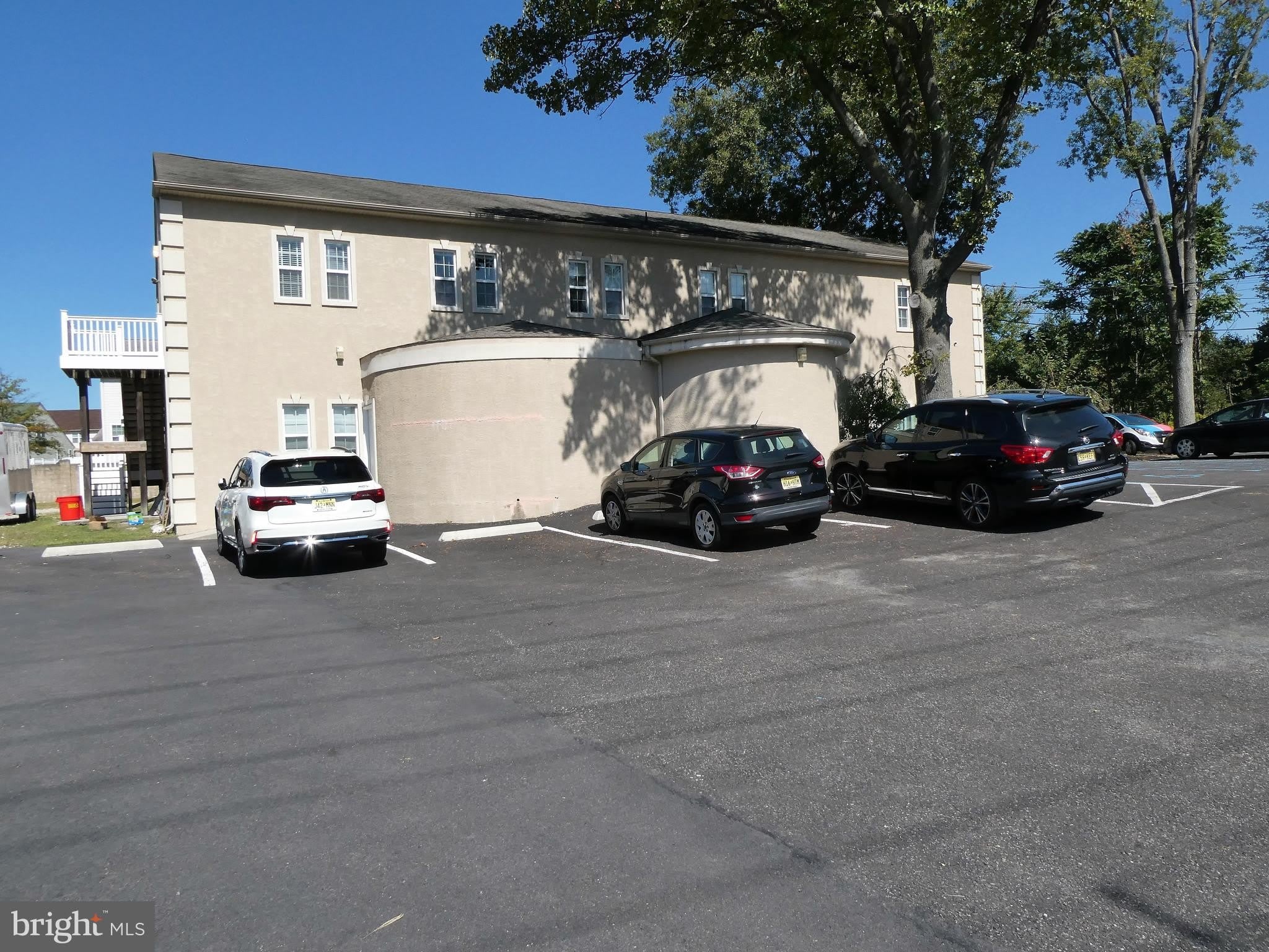 335 Evesham Avenue – photo 2