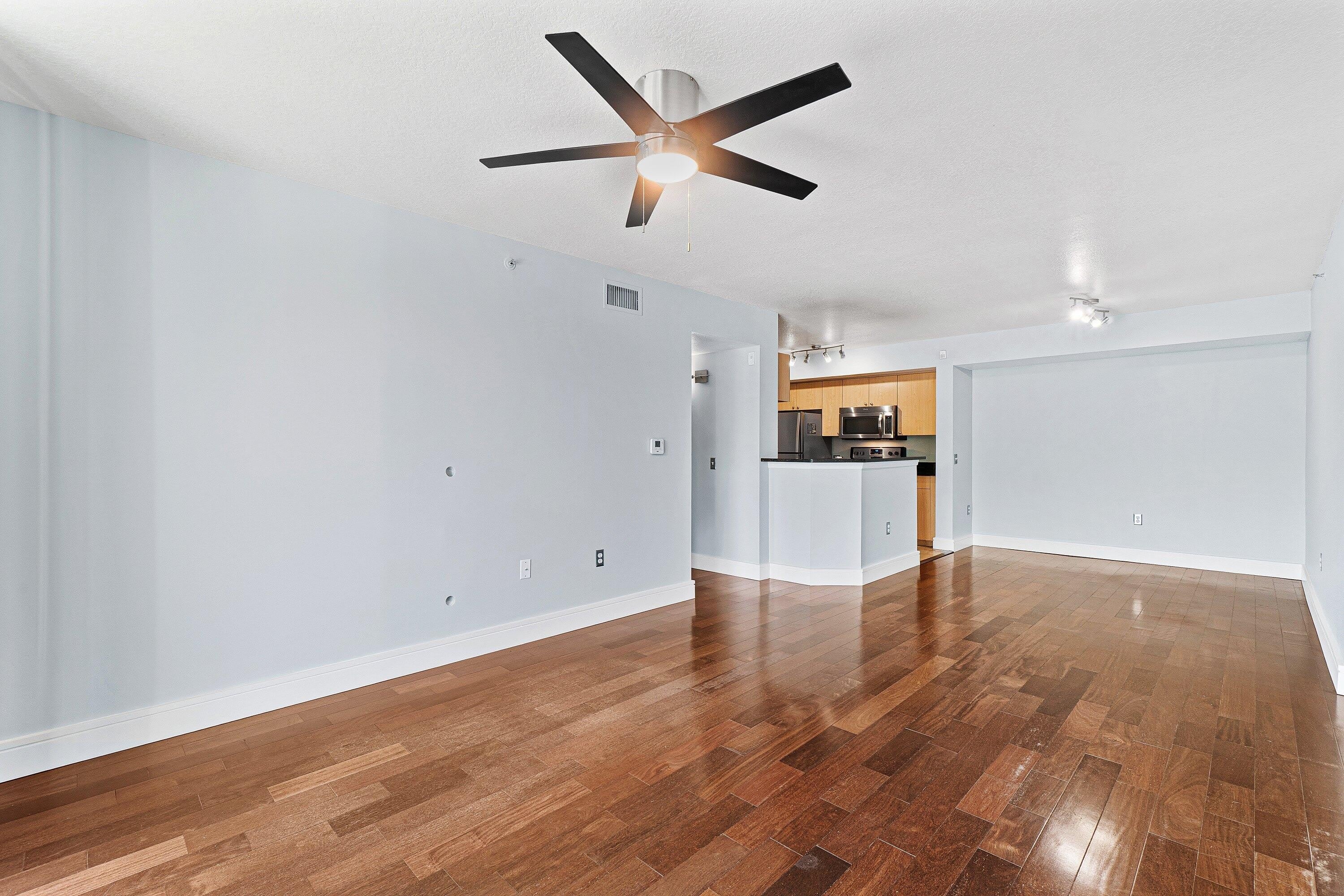 1013 VILLA Circle – photo 5