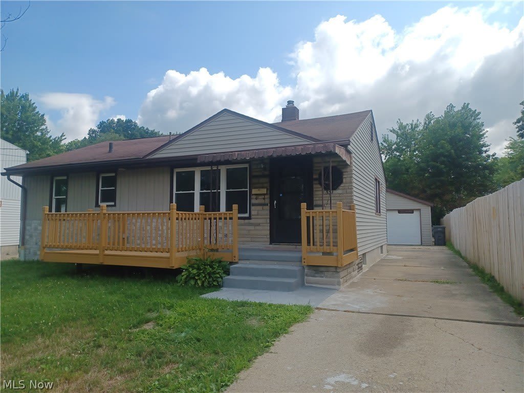 551 Moherman Avenue – photo 1