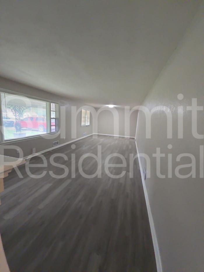 5353 Blue Ridge Boulevard – photo 4
