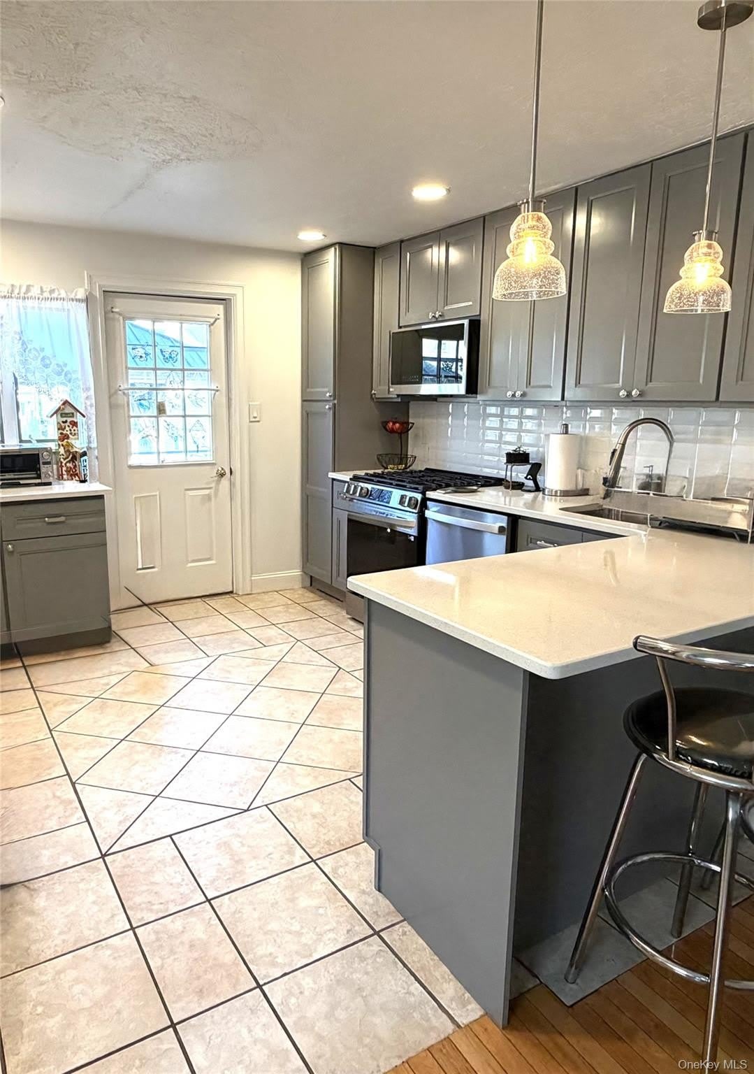 411 Elm Street – photo 4