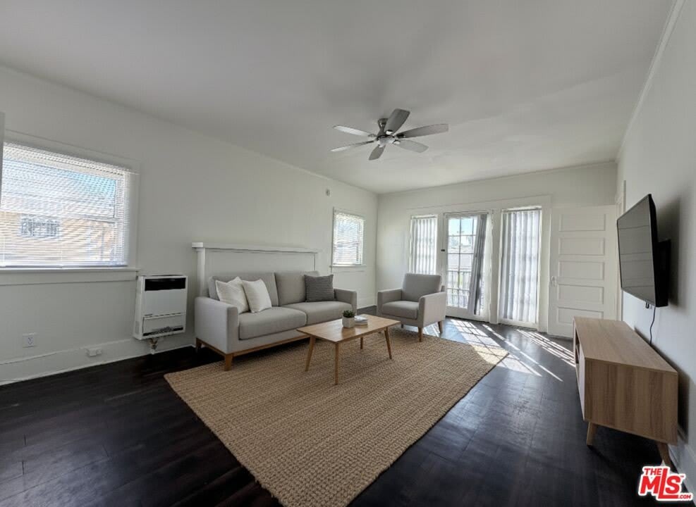 2142 S Oak St – photo 1