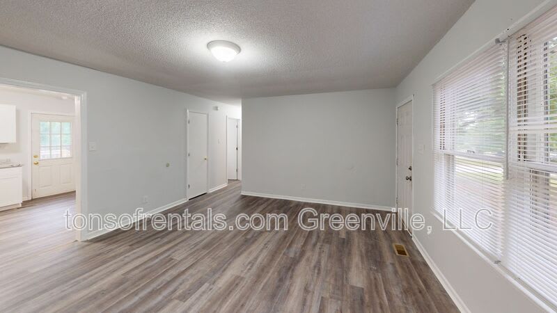404 Monks Grove Church Rd – photo 3