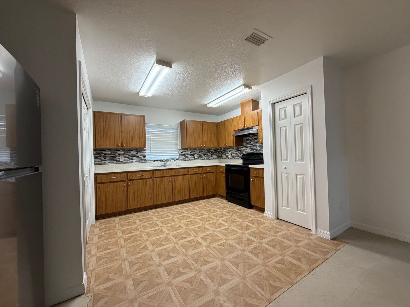 2 bed/1 bath duplex – photo 4