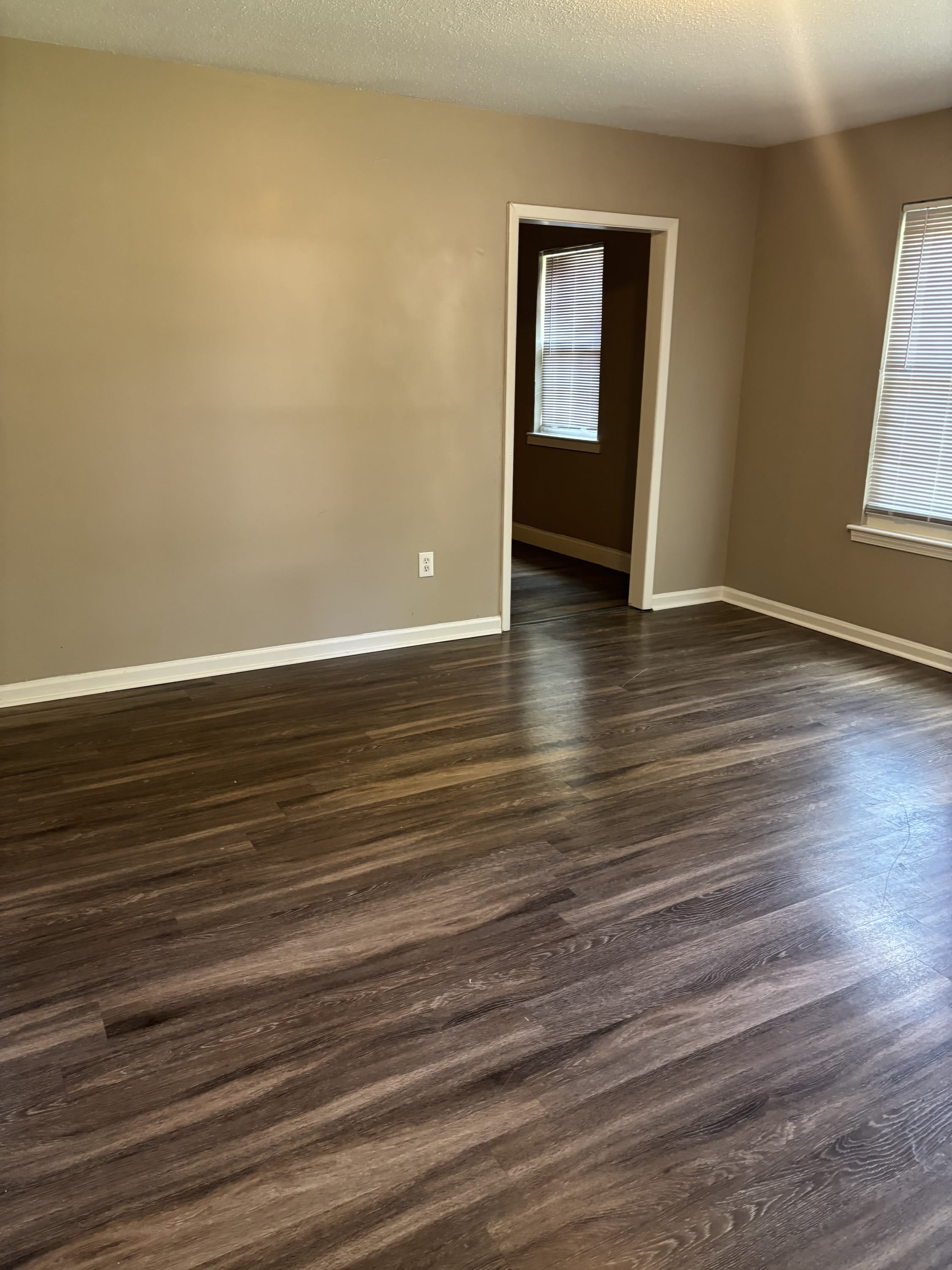 5204 Breckenwood Drive – photo 2