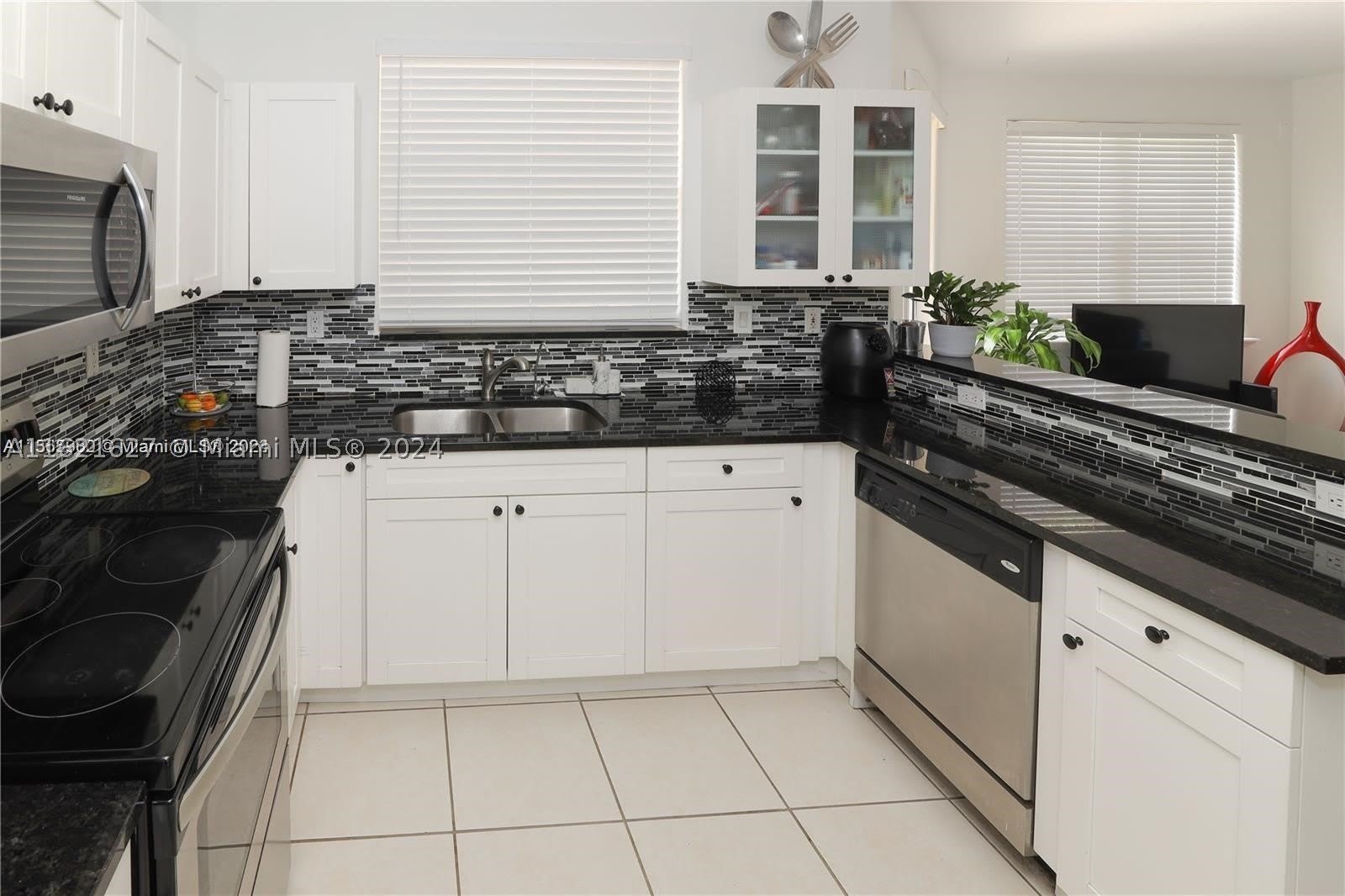 4866 NW 108th Psge – photo 2
