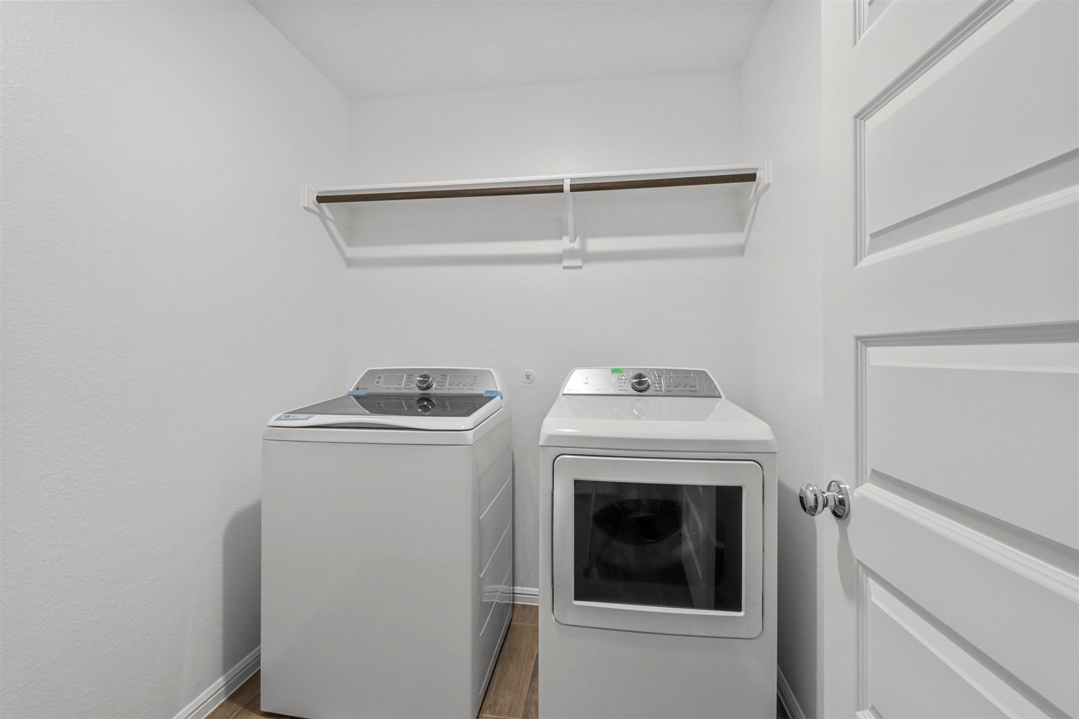2755 Rambling Road – photo 4