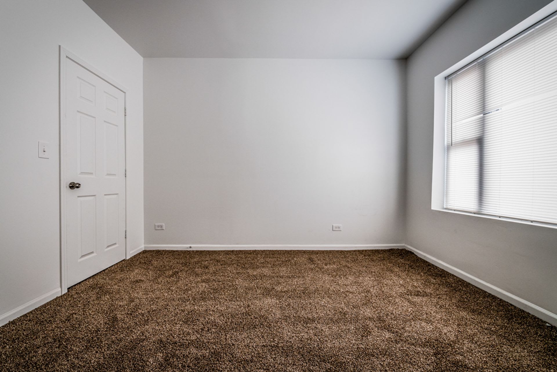 7300 S Yates – photo 5