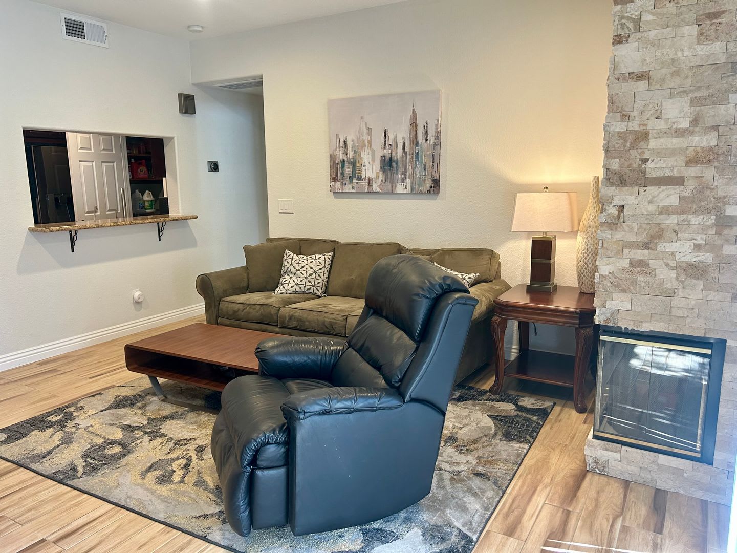 Modern and Convenient Condo Near Almaden Lake – photo 2