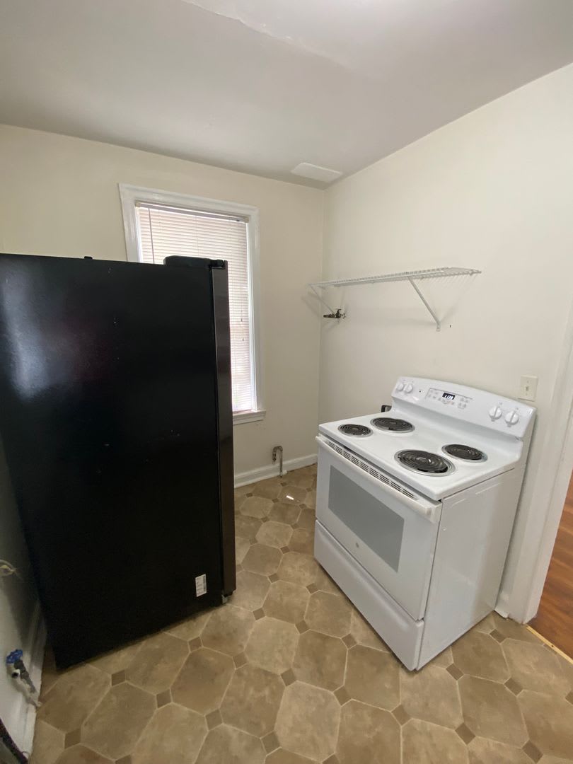 2-bedroom, 1 bath home available in Rosewood area! – photo 5